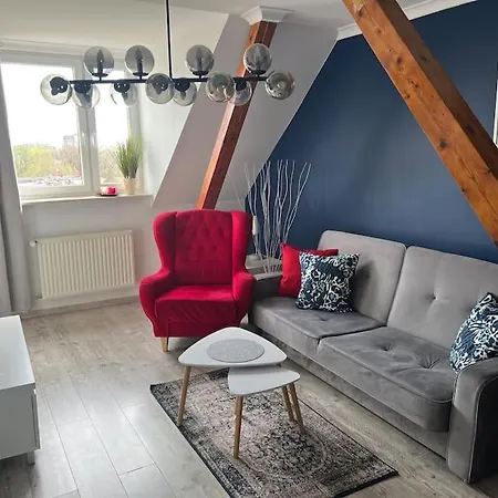 Attic Close To The And Center Apartament Kołobrzeg